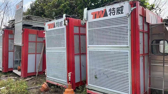 যাত্রী সামগ্রী 37kw বিল্ডিং নির্মাণ লিফট বেভেল হিসিয়াল গিয়ারবক্স / নির্মাণ নির্মাণের জন্য লিফট